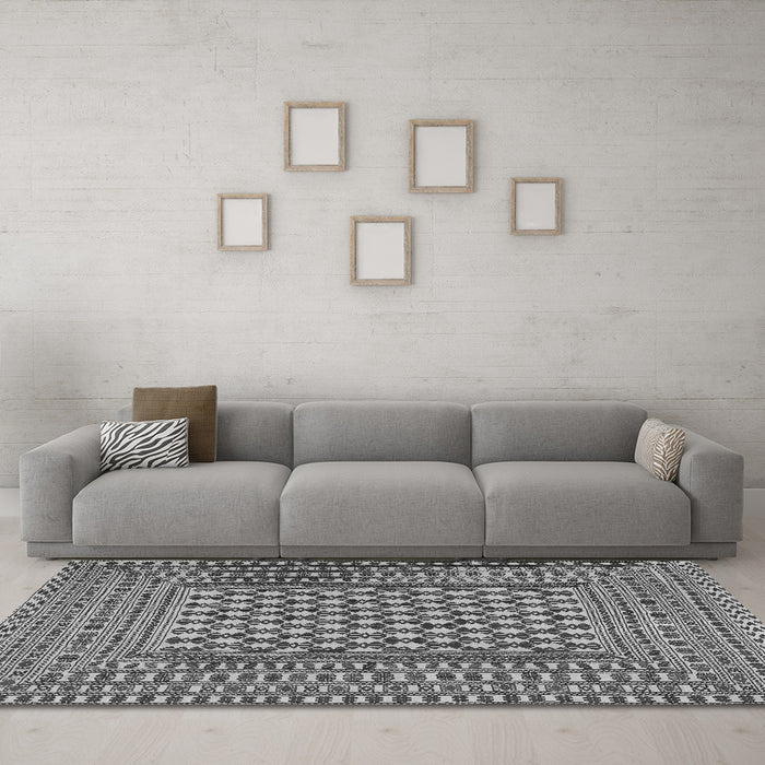 Machine Washable Southwestern Gray Country Rug in a Living Room,, wshtr2769gry