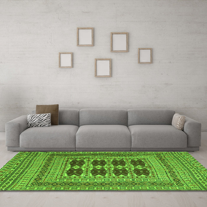 Machine Washable Southwestern Green Country Area Rugs in a Living Room,, wshtr2772grn