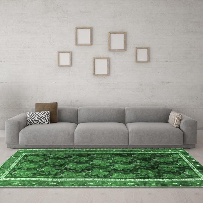 Machine Washable Persian Emerald Green Traditional Area Rugs in a Living Room,, wshtr2775emgrn