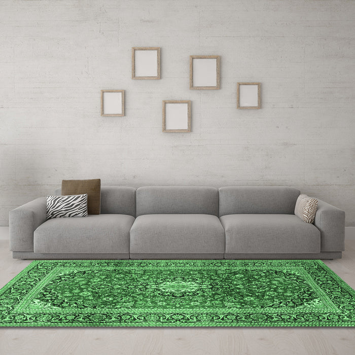 Machine Washable Medallion Emerald Green Traditional Area Rugs in a Living Room,, wshtr2776emgrn