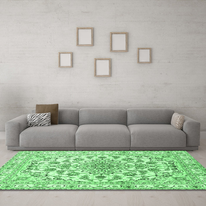 Machine Washable Persian Emerald Green Traditional Area Rugs in a Living Room,, wshtr2777emgrn