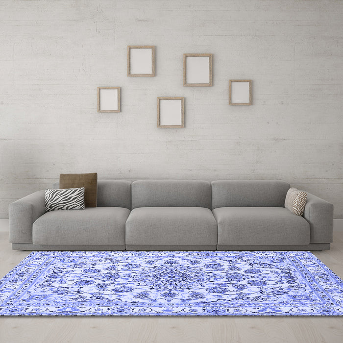 Machine Washable Persian Blue Traditional Rug in a Living Room, wshtr2777blu