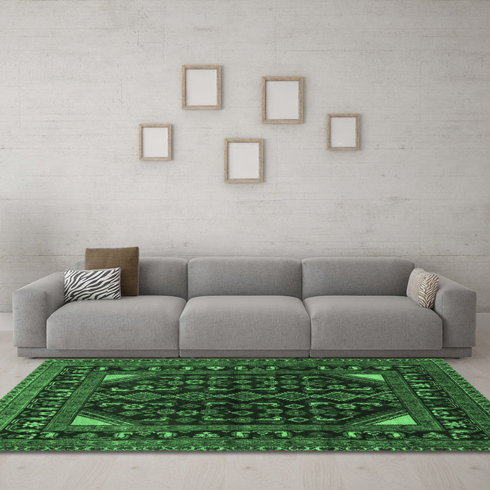 Machine Washable Persian Emerald Green Traditional Area Rugs in a Living Room,, wshtr277emgrn