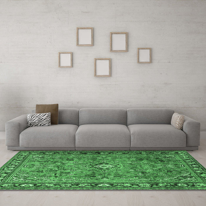 Machine Washable Persian Emerald Green Traditional Area Rugs in a Living Room,, wshtr2781emgrn