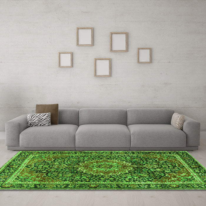 Machine Washable Medallion Green Traditional Area Rugs in a Living Room,, wshtr2782grn
