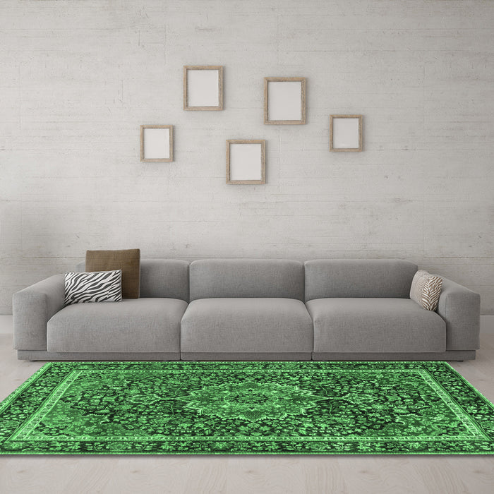 Machine Washable Medallion Emerald Green Traditional Area Rugs in a Living Room,, wshtr2782emgrn