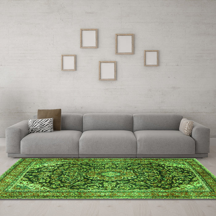 Machine Washable Medallion Green Traditional Area Rugs in a Living Room,, wshtr2783grn