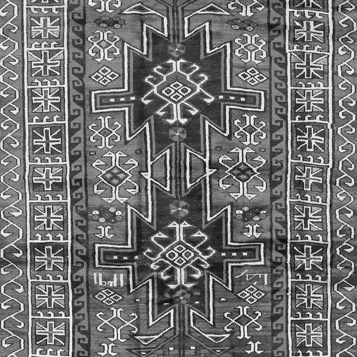 Serging Thickness of Machine Washable Persian Gray Traditional Rug, wshtr2789gry