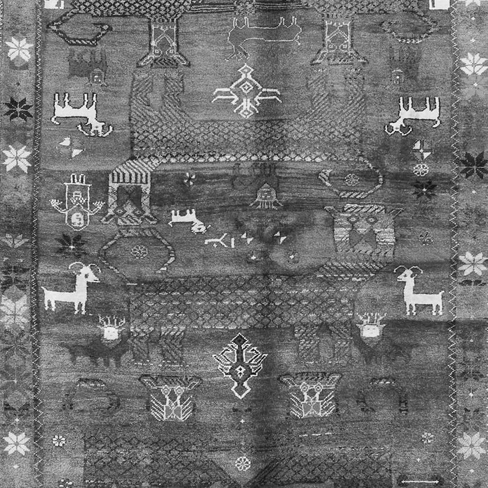 Serging Thickness of Machine Washable Animal Gray Traditional Rug, wshtr2794gry