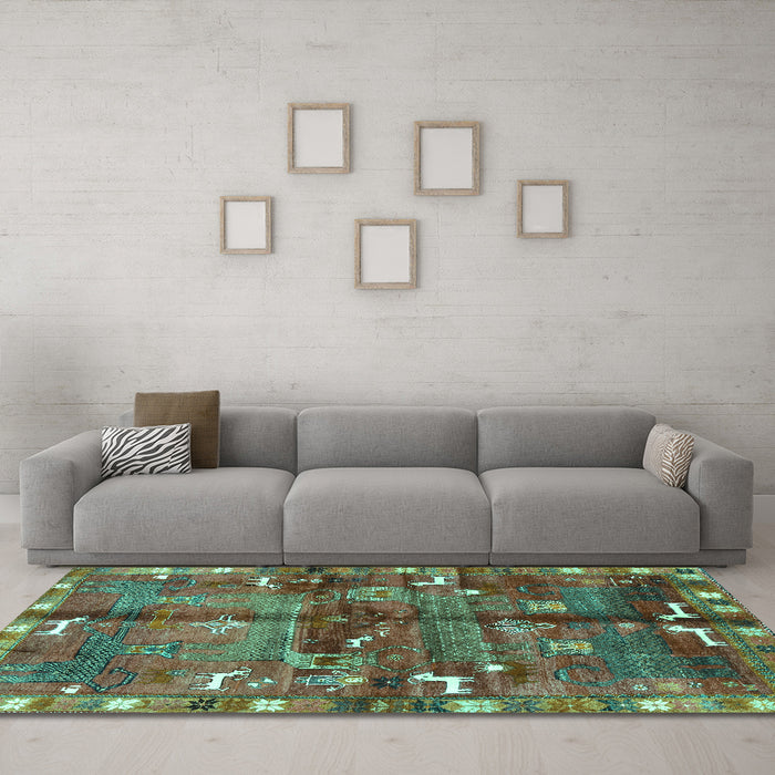 Machine Washable Animal Turquoise Traditional Area Rugs in a Living Room,, wshtr2794turq