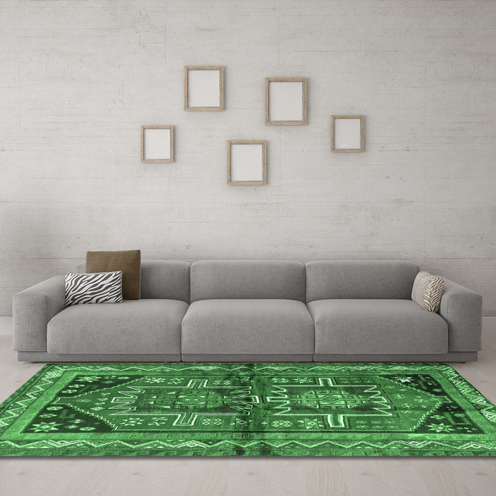 Machine Washable Persian Emerald Green Traditional Area Rugs in a Living Room,, wshtr2795emgrn