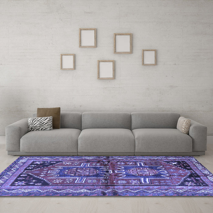 Machine Washable Persian Blue Traditional Rug in a Living Room, wshtr2795blu