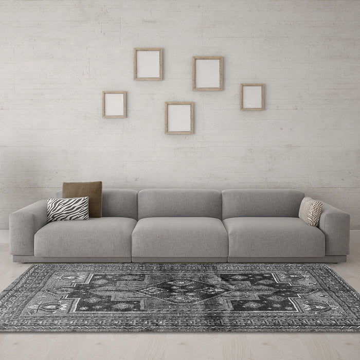 Machine Washable Persian Gray Traditional Rug in a Living Room,, wshtr2796gry