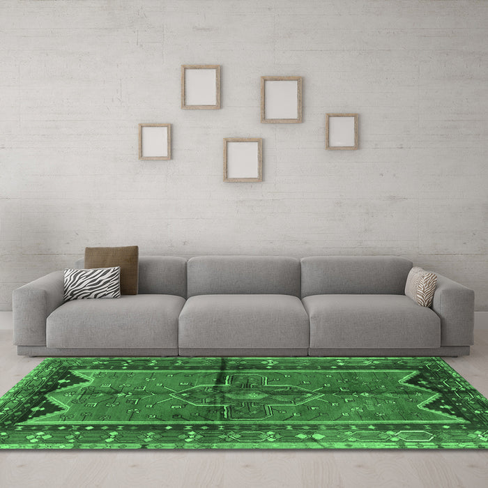 Machine Washable Persian Emerald Green Traditional Area Rugs in a Living Room,, wshtr2797emgrn