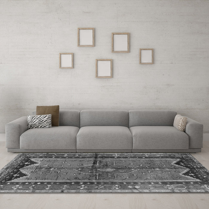 Machine Washable Persian Gray Traditional Rug in a Living Room,, wshtr2797gry