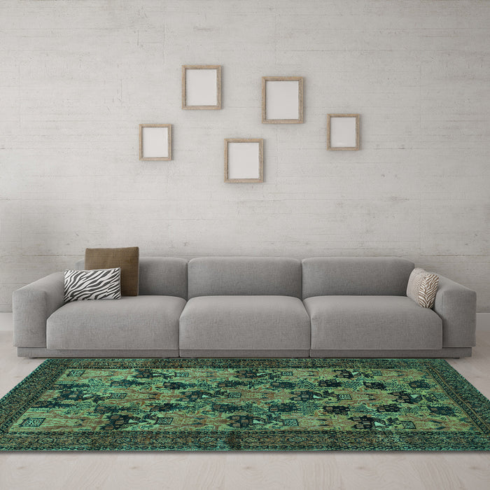Machine Washable Animal Turquoise Traditional Area Rugs in a Living Room,, wshtr27turq