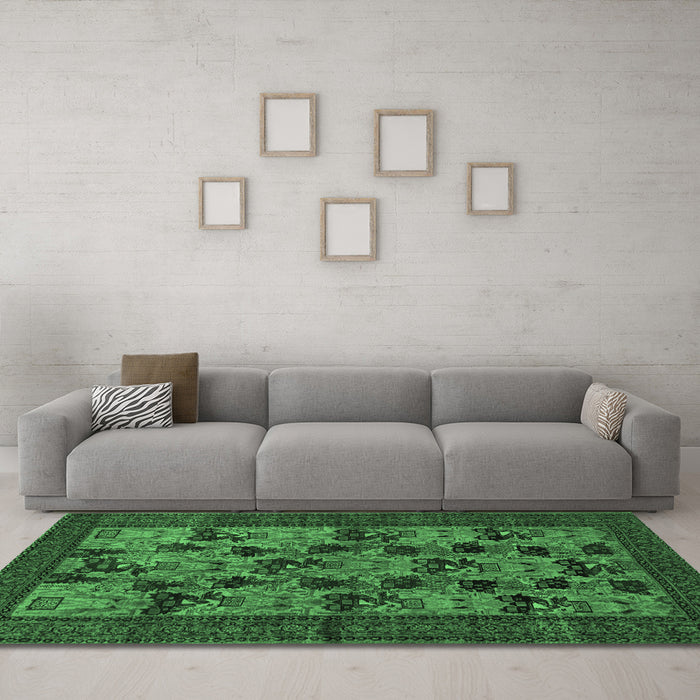 Machine Washable Animal Emerald Green Traditional Area Rugs in a Living Room,, wshtr27emgrn