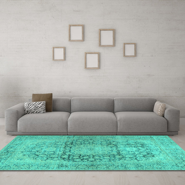 Machine Washable Persian Turquoise Traditional Area Rugs in a Living Room,, wshtr2800turq