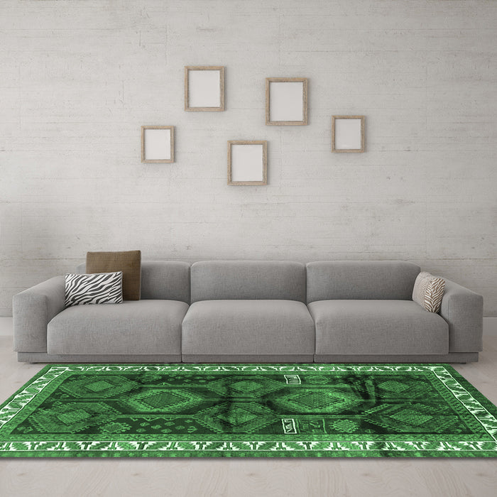 Machine Washable Persian Emerald Green Traditional Area Rugs in a Living Room,, wshtr2803emgrn