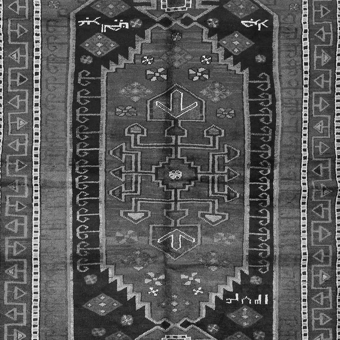 Serging Thickness of Machine Washable Persian Gray Traditional Rug, wshtr2805gry