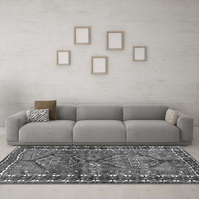 Machine Washable Persian Gray Traditional Rug in a Living Room,, wshtr2807gry