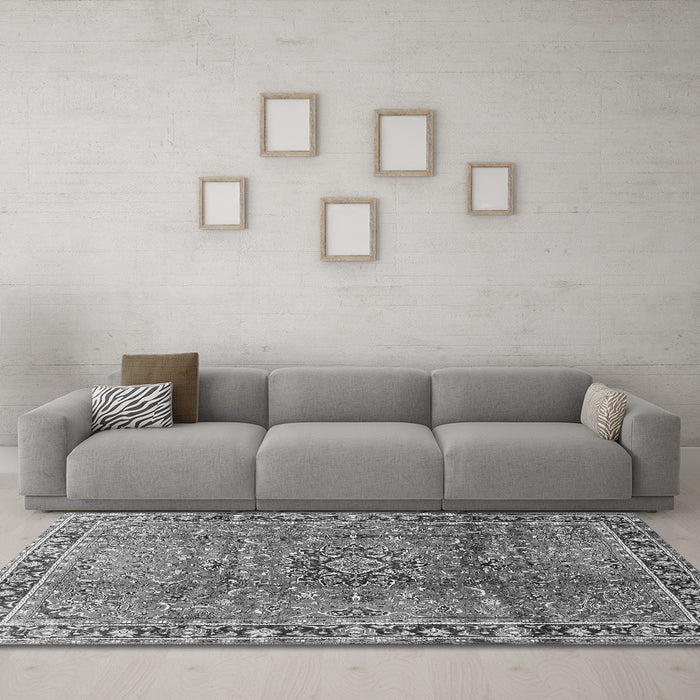 Machine Washable Persian Gray Traditional Rug in a Living Room,, wshtr2810gry