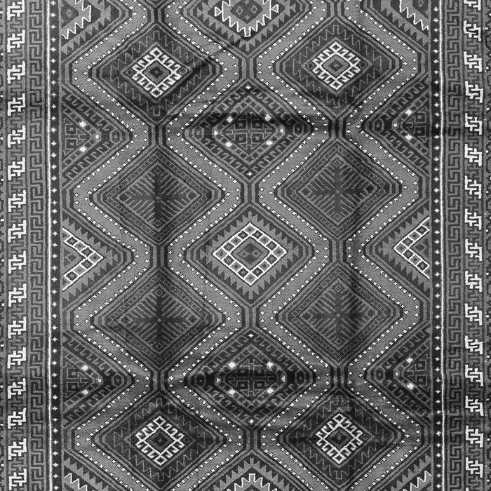 Serging Thickness of Machine Washable Persian Gray Traditional Rug, wshtr2812gry