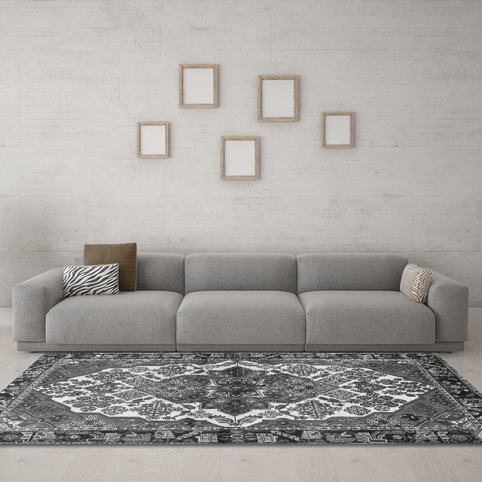 Machine Washable Persian Gray Traditional Rug in a Living Room,, wshtr2820gry