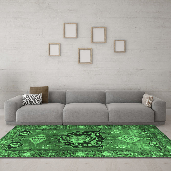 Machine Washable Persian Emerald Green Traditional Area Rugs in a Living Room,, wshtr2821emgrn