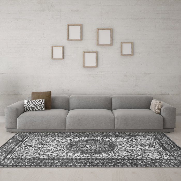 Machine Washable Persian Gray Traditional Rug in a Living Room,, wshtr2824gry