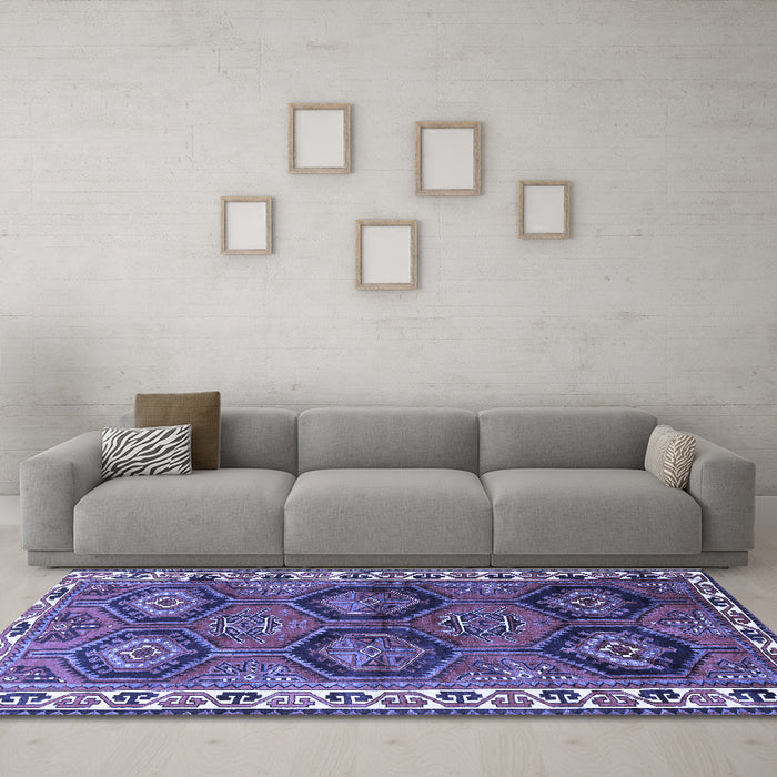 Machine Washable Persian Blue Traditional Rug in a Living Room, wshtr2828blu