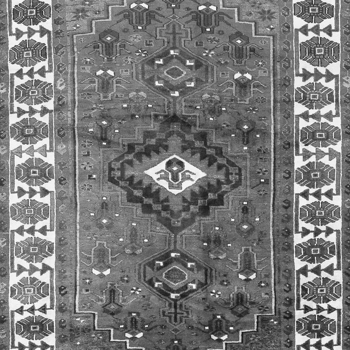Serging Thickness of Machine Washable Persian Gray Traditional Rug, wshtr2830gry