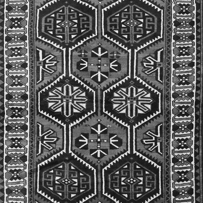 Serging Thickness of Machine Washable Persian Gray Traditional Rug, wshtr2832gry