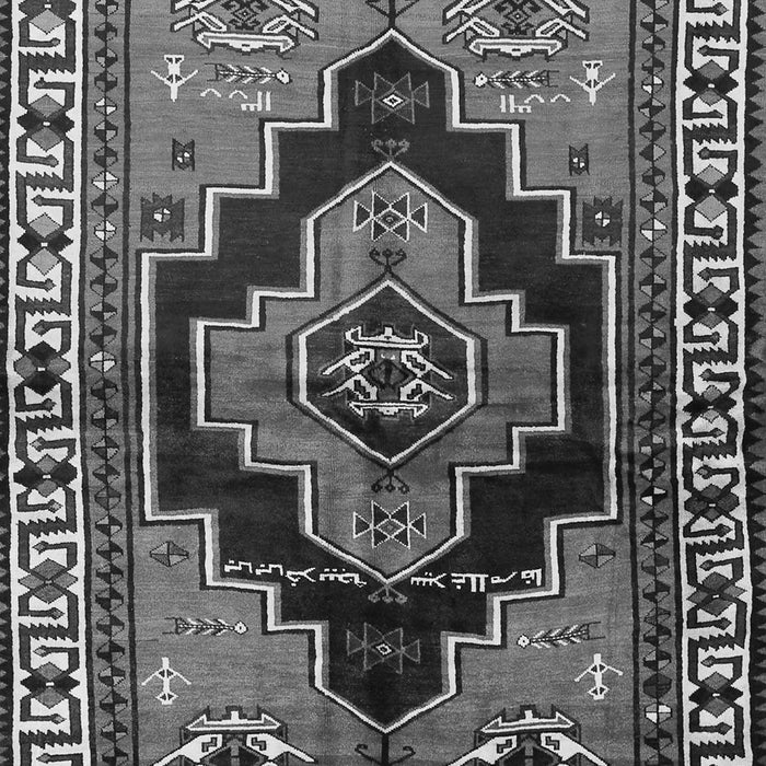 Serging Thickness of Machine Washable Persian Gray Traditional Rug, wshtr2835gry