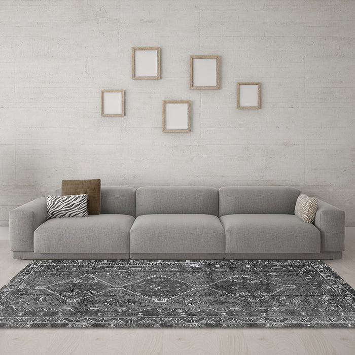 Machine Washable Persian Gray Traditional Rug in a Living Room,, wshtr2839gry