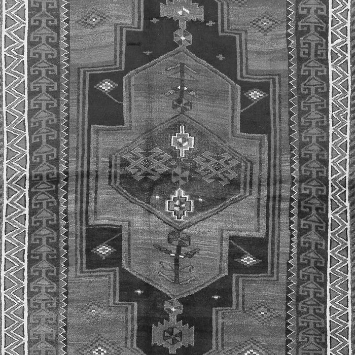 Serging Thickness of Machine Washable Persian Gray Traditional Rug, wshtr2842gry