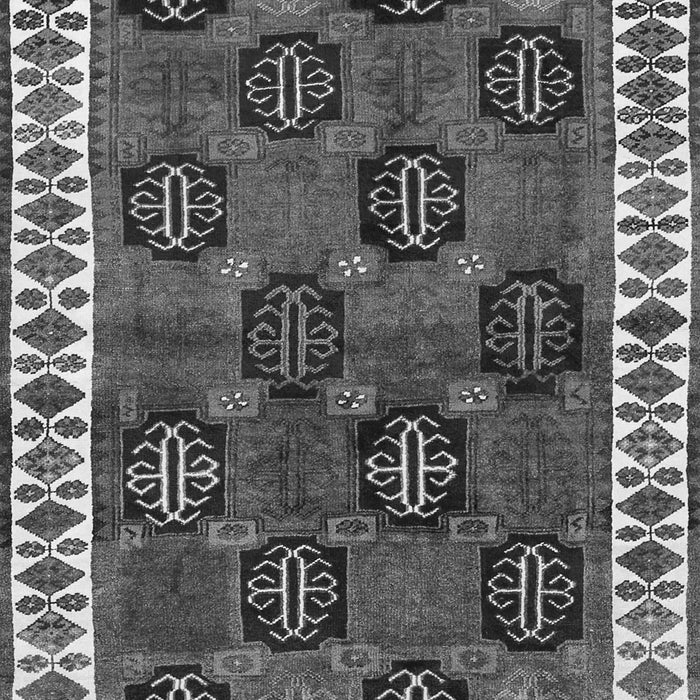 Serging Thickness of Machine Washable Persian Gray Traditional Rug, wshtr2846gry