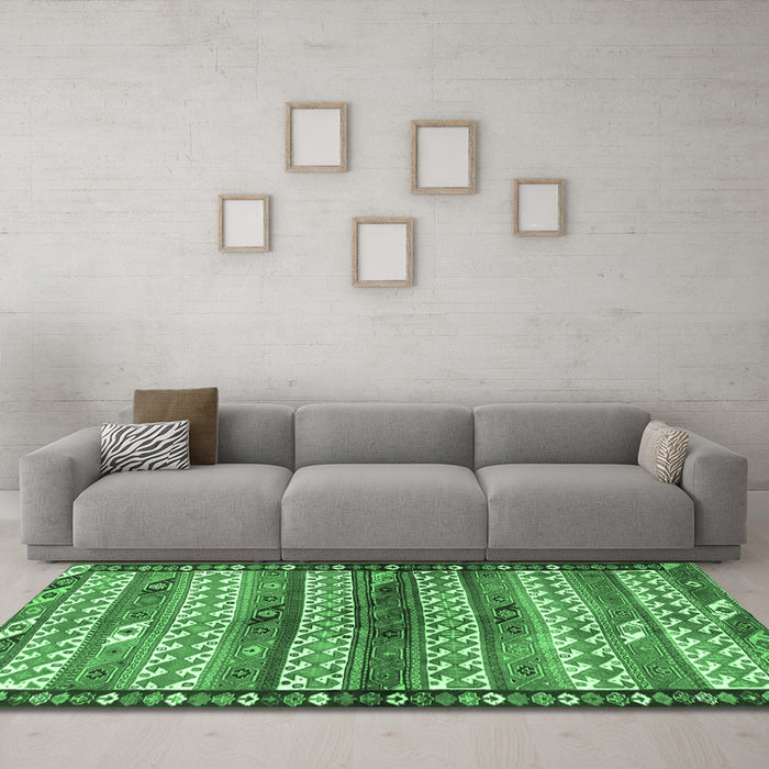 Machine Washable Southwestern Emerald Green Country Area Rugs in a Living Room,, wshtr2849emgrn
