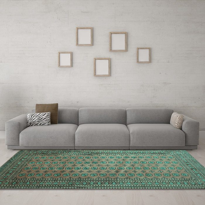 Machine Washable Persian Turquoise Traditional Area Rugs in a Living Room,, wshtr284turq