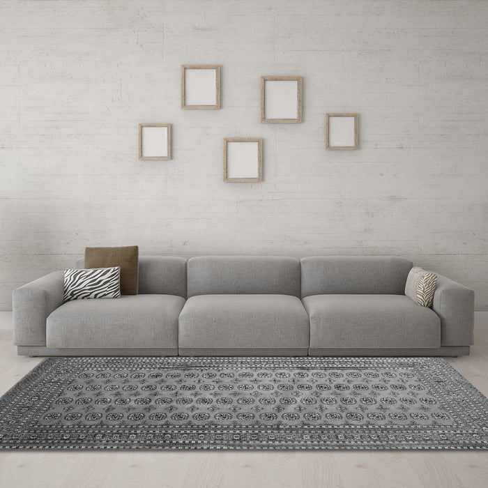 Machine Washable Persian Gray Traditional Rug in a Living Room,, wshtr284gry