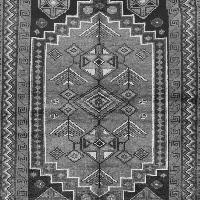 Serging Thickness of Machine Washable Persian Gray Traditional Rug, wshtr2850gry