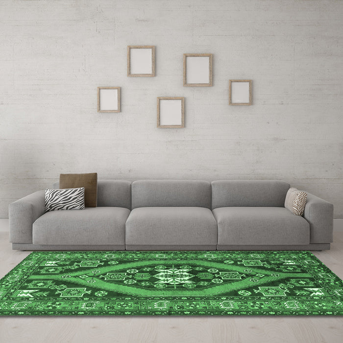 Machine Washable Persian Emerald Green Traditional Area Rugs in a Living Room,, wshtr2853emgrn