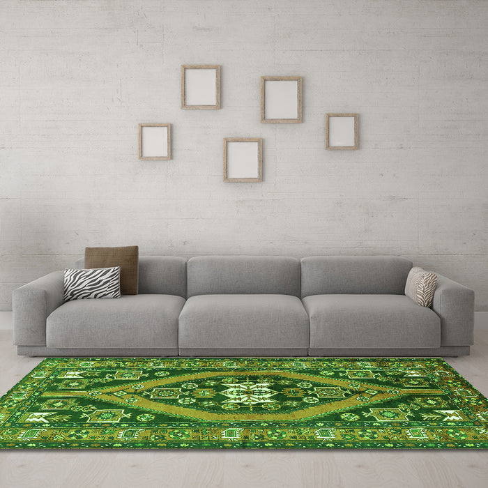 Machine Washable Persian Green Traditional Area Rugs in a Living Room,, wshtr2853grn