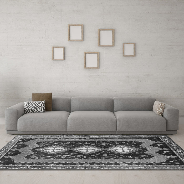 Machine Washable Persian Gray Traditional Rug in a Living Room,, wshtr2856gry