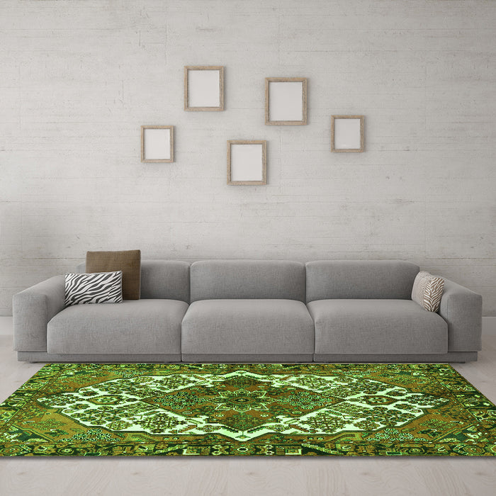 Machine Washable Persian Green Traditional Area Rugs in a Living Room,, wshtr2857grn