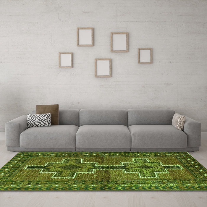 Machine Washable Persian Green Traditional Area Rugs in a Living Room,, wshtr2860grn