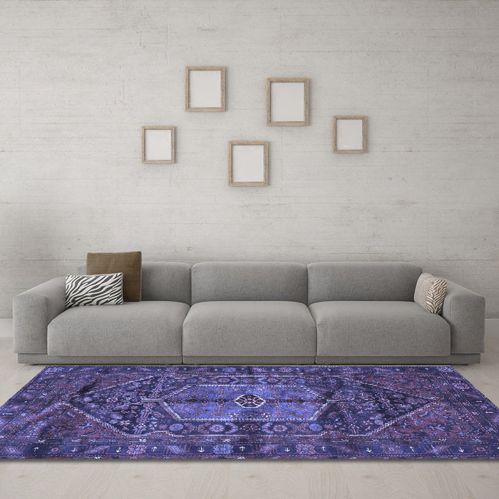 Machine Washable Persian Blue Traditional Rug in a Living Room, wshtr2863blu