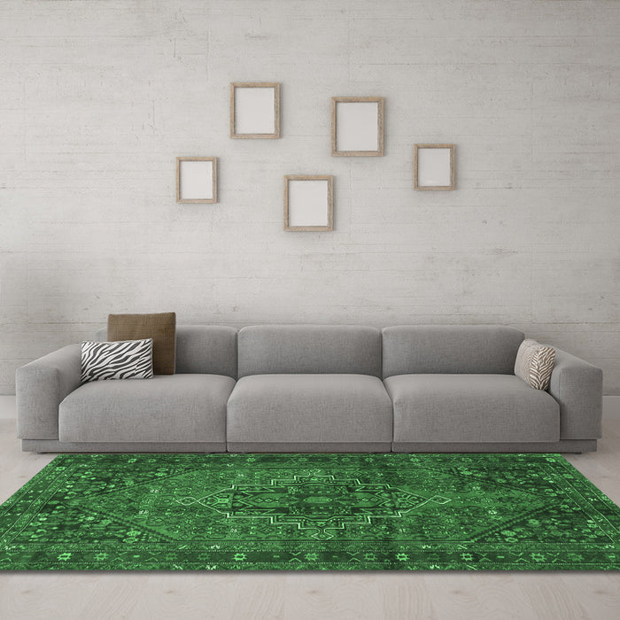 Machine Washable Persian Emerald Green Traditional Area Rugs in a Living Room,, wshtr2864emgrn