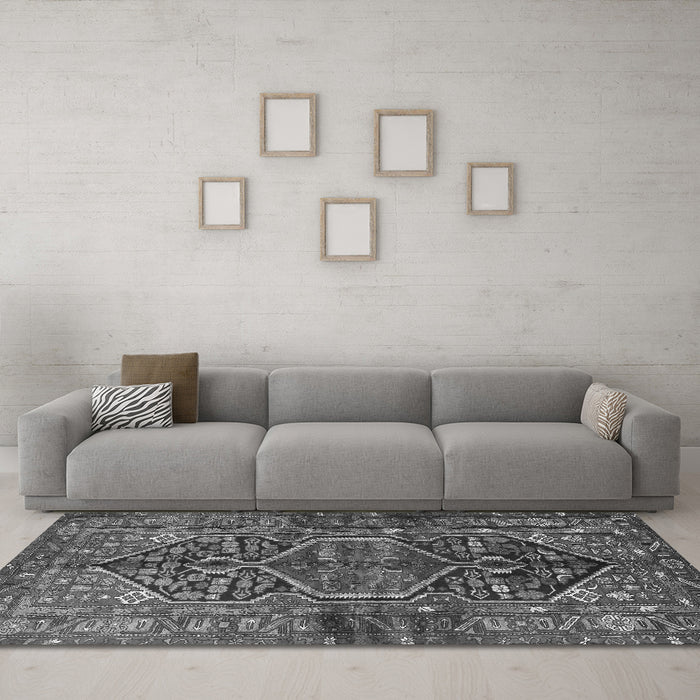 Machine Washable Persian Gray Traditional Rug in a Living Room,, wshtr2865gry