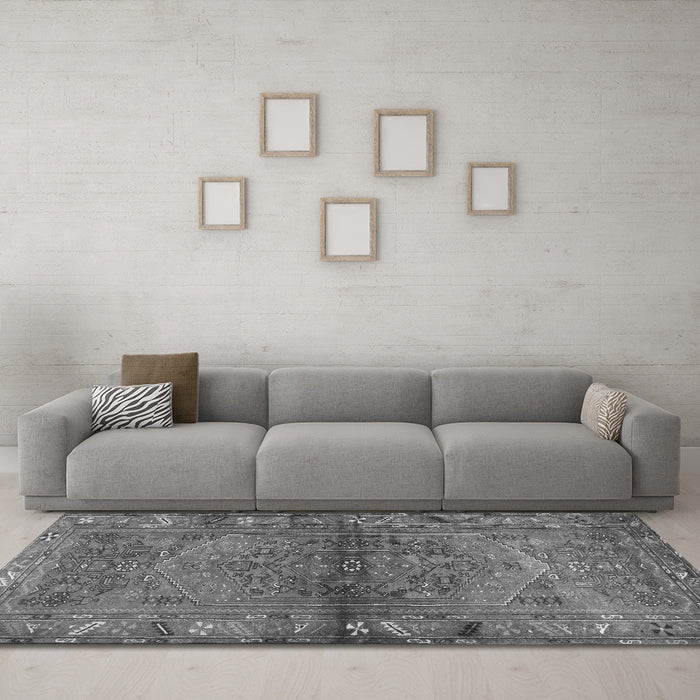 Machine Washable Persian Gray Traditional Rug in a Living Room,, wshtr2867gry